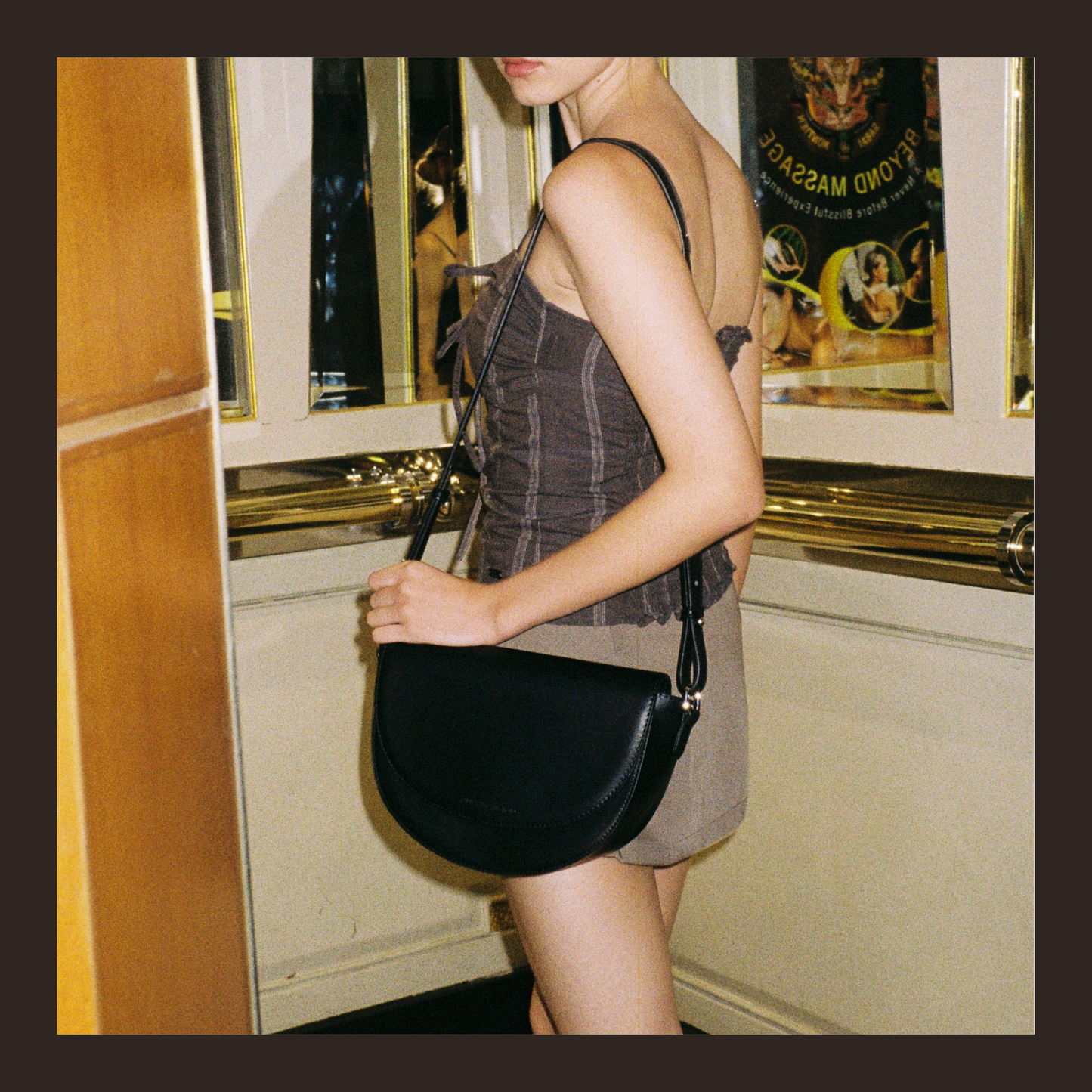 July Mansion - Gia in Black