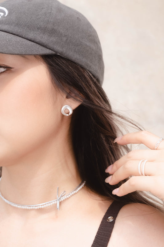 The Magic Hole Earrings - Matte Silver
