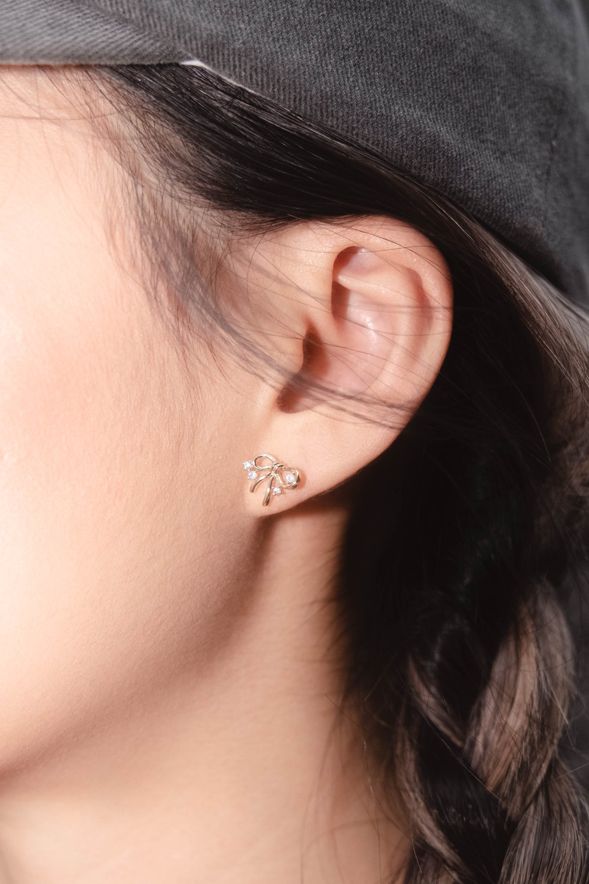 Sparkle in Ribbon Earrings - Gold