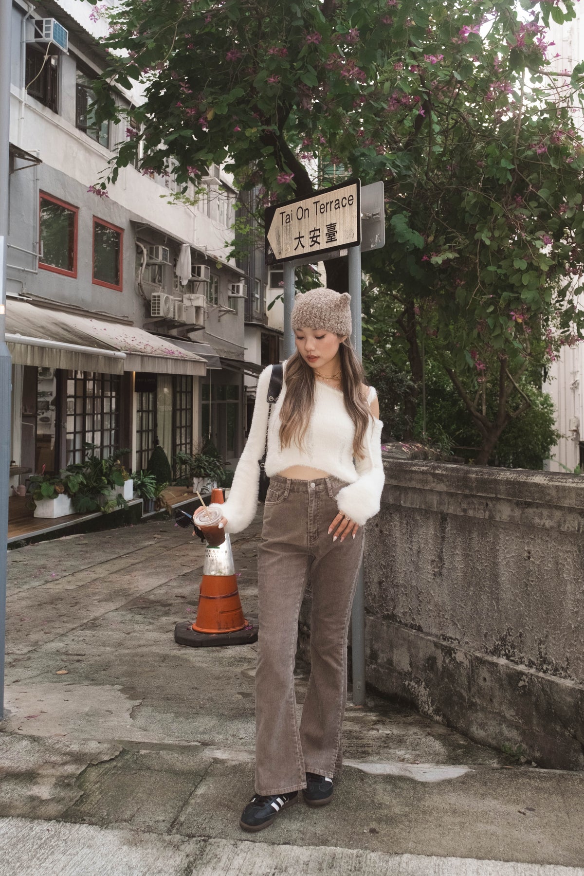 Single Shoulder Mo Mo Sweater - 2 colours