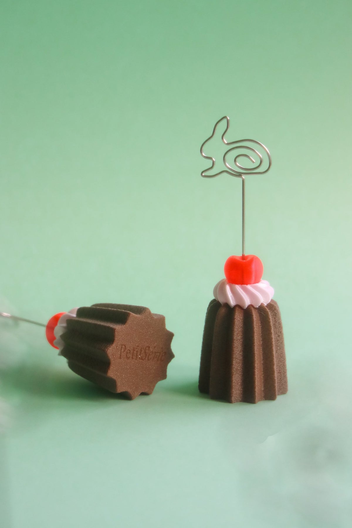 PetitSerie / Bunny Canelé Memo Holder