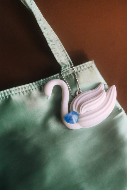 PetitSerie / Meringue Swan Mirror Charm [Blue Heart]