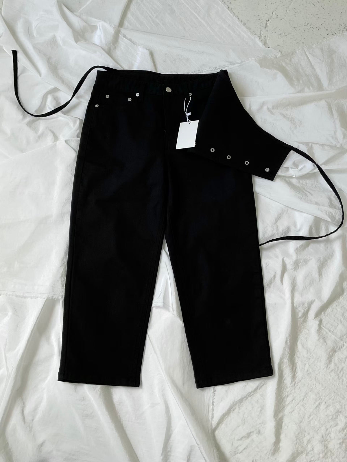 Grommet Overlay Cropped Trousers