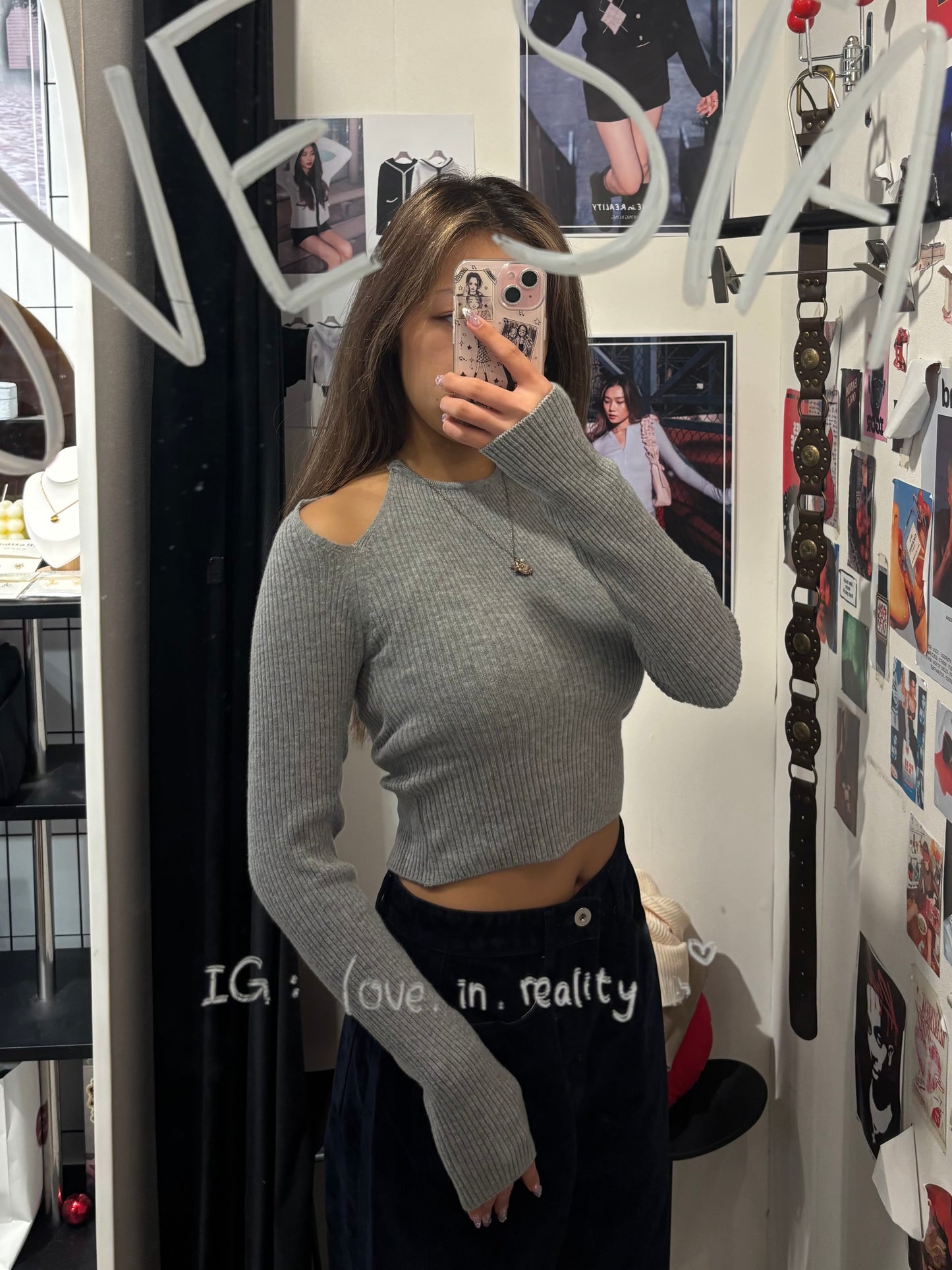 [ 🆕 小性感露膊 top ] Celia Halter Long sleeves Top - 2 colours