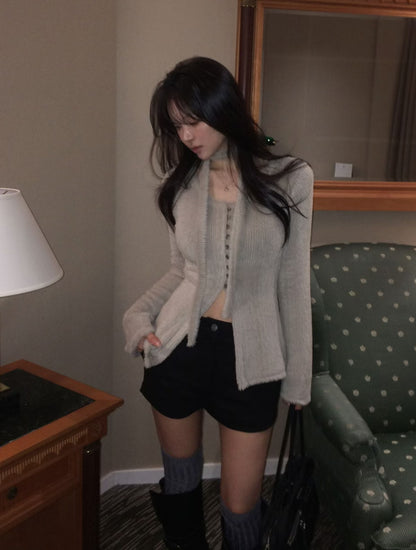 [ 🆕 搶手goody! 毛毛開衩長衫~ ] Fluffy Split Button Up  + Skinny Scarf - 3 colours