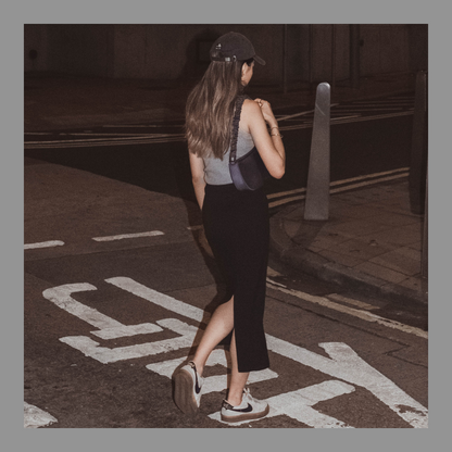 [ 休閒氣質長裙~] Basic Stretchy Split Maxi Skirt - Black