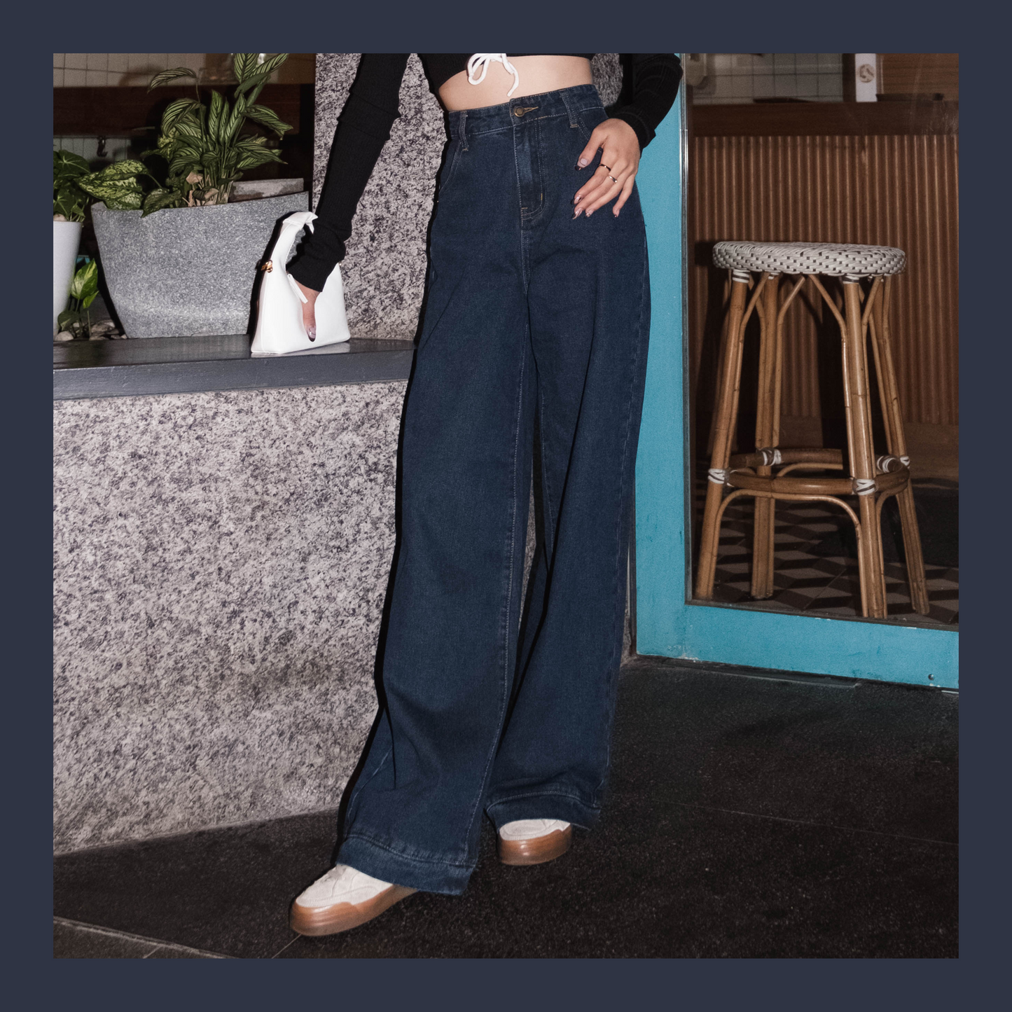 [ 收腰傘形闊腳牛仔 ] Deep Sea High-waist Wide Leg Jeans