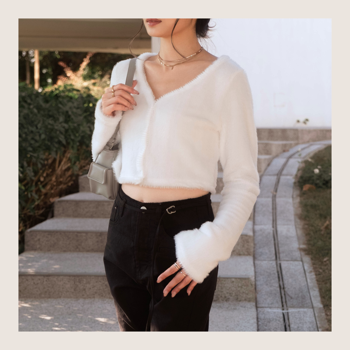 [ 無法抗拒的毛毛~勁軟糯超好襯!] Fluffy Button Up Top - 2 colours