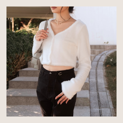 [ 無法抗拒的毛毛~勁軟糯超好襯!] Fluffy Button Up Top - 2 colours