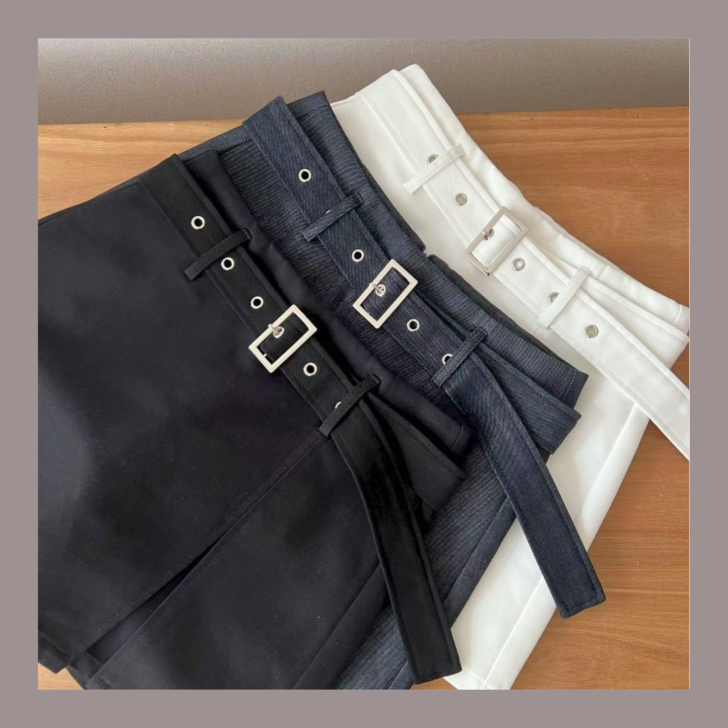 [ 🆕 簡約必備 ⋆˚ʚɞ ᵎᵎ 短裙褲連皮帶 ] Common Mini Skort With Belt - 3 colours