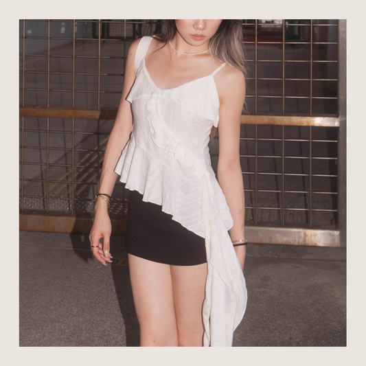 [ 飄逸~ 不規則吊帶 ] Shaved Snow Ruffle Top - White