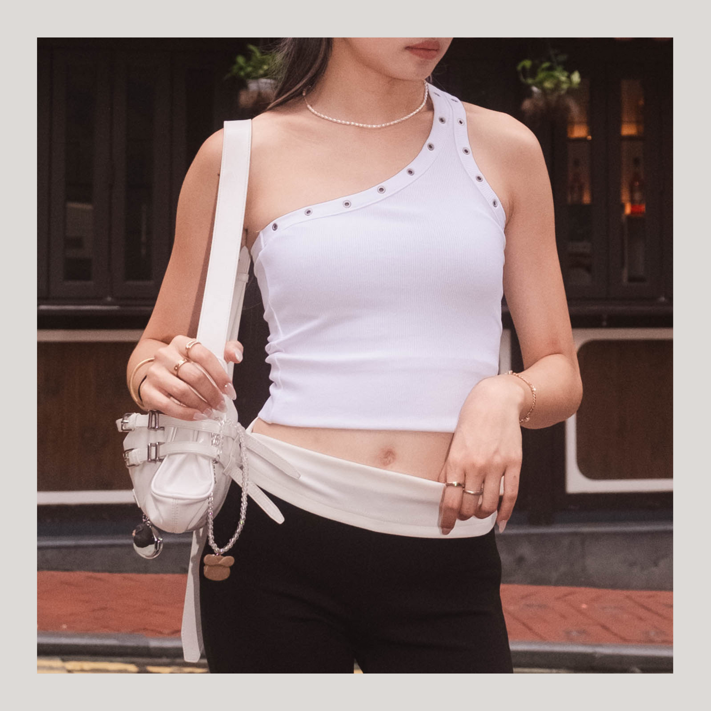 [ 型格斜膊鐵圈背心 ] Rocky Single Shoulder Tank - White