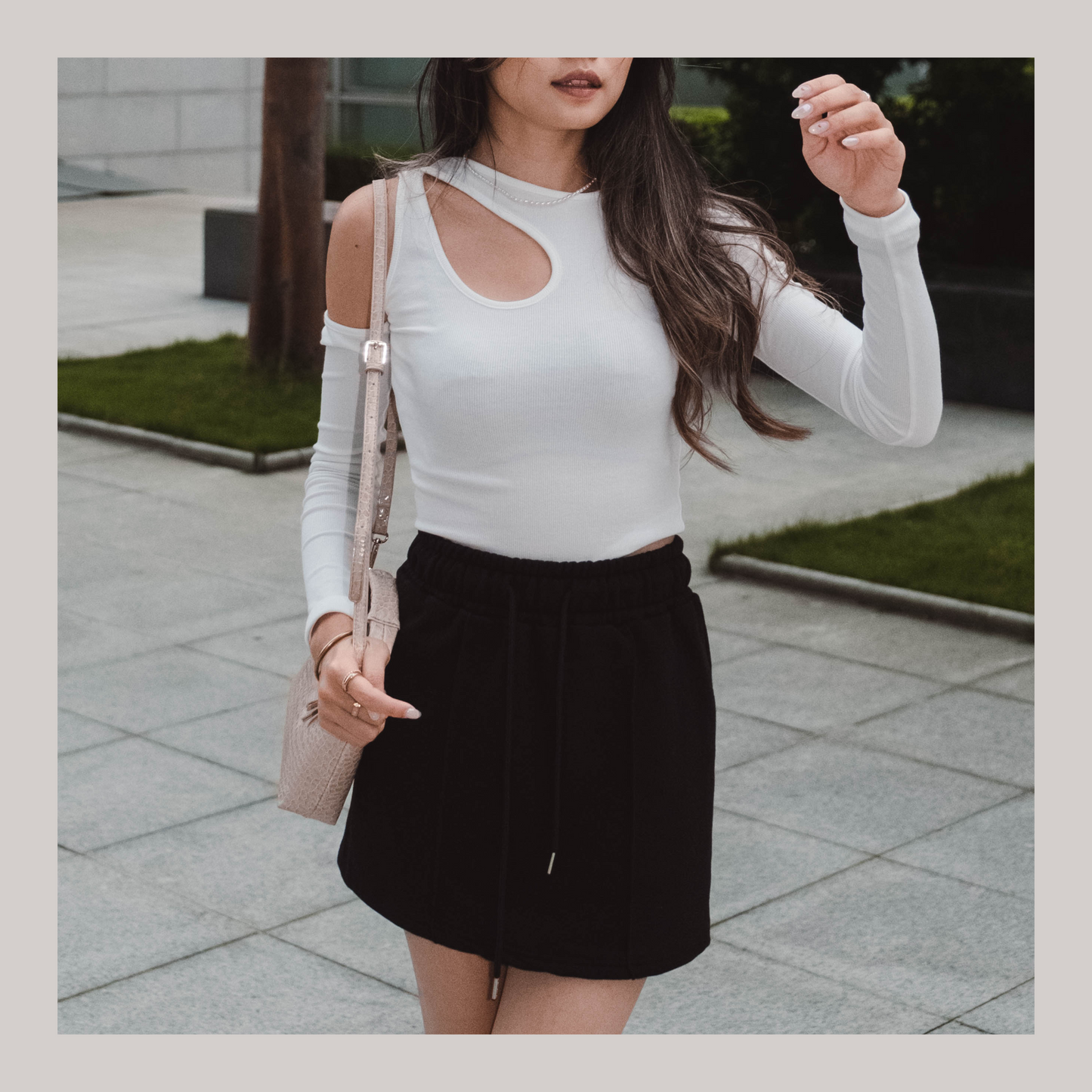 [ 型格 sexy 長袖 top! ]Cut Off Single Shoulder Top - 4 colours