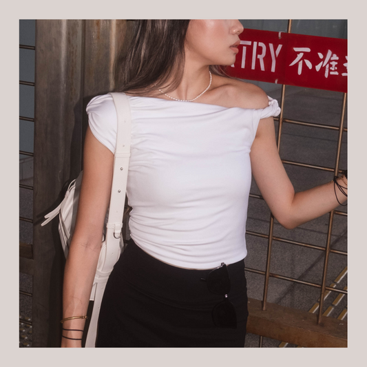 [ 歐美簡約 Clean fit must-have! ]  Asymmetric Ruched Top - White