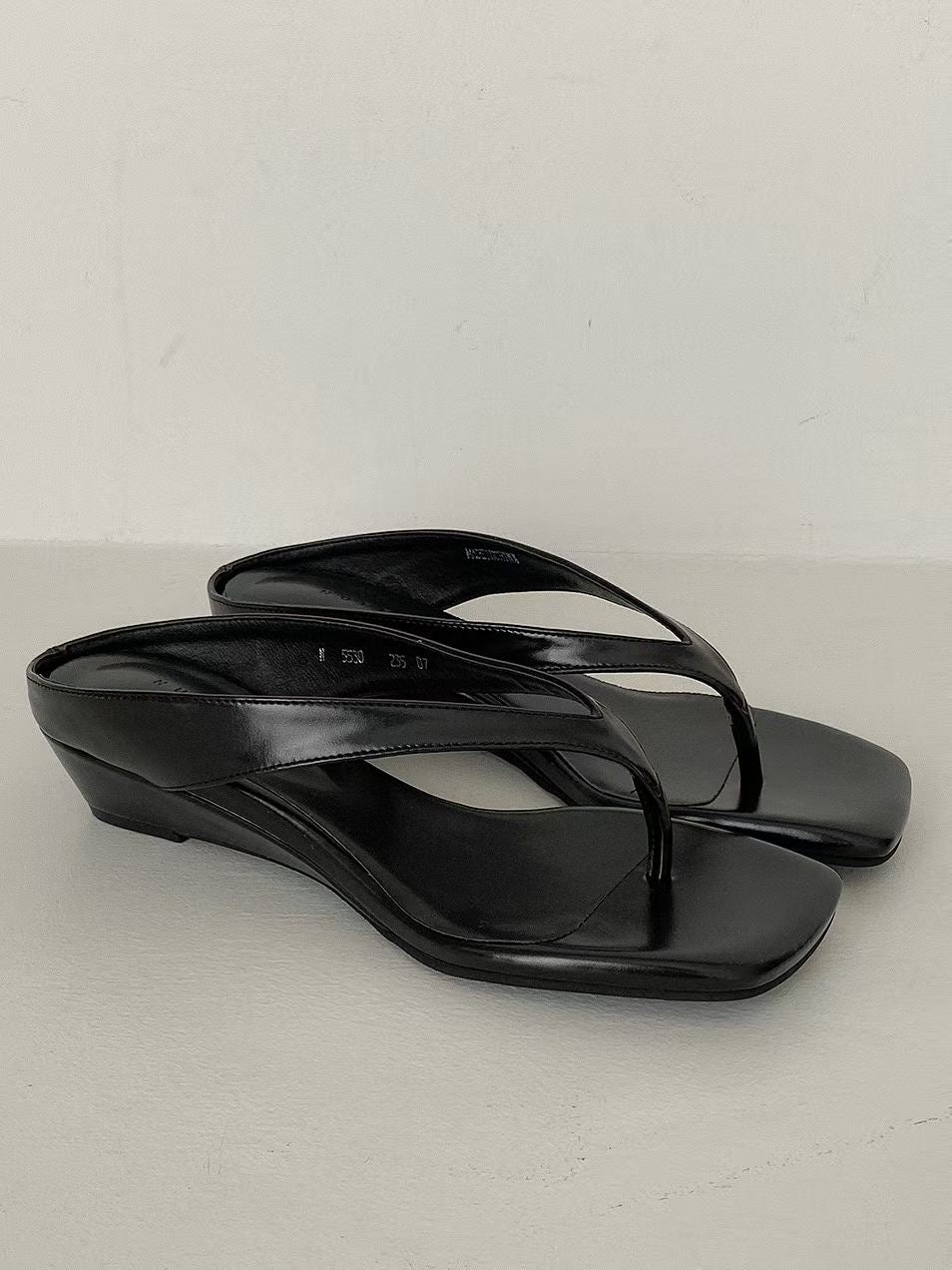 🆕  Minimalist Square-Toe Wedge Sandal - 3 colours