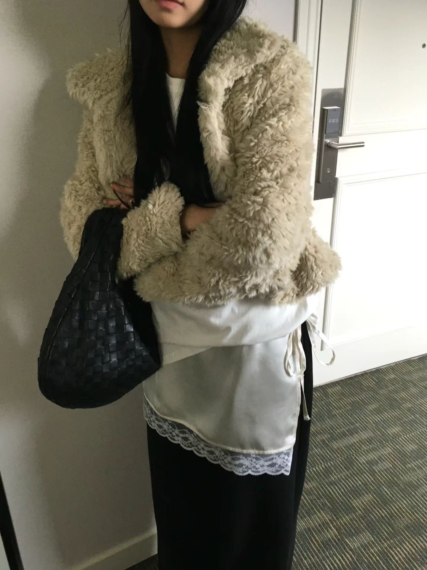 [ 🆕 有型又可愛~! 卷毛毛短外套 ] Puppy Love Fluffy Jacket - 2 colours