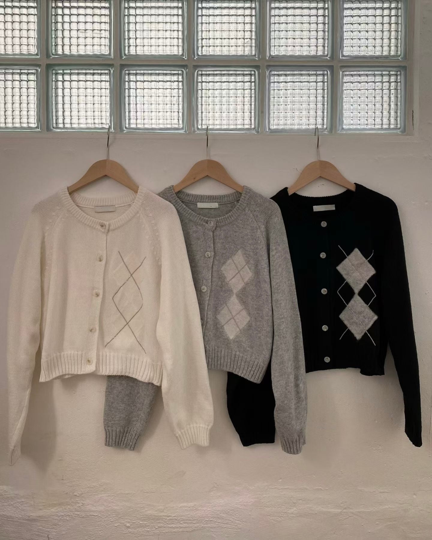 [ 🆕 私心自留~ 不撞款! 💘 高級感閃閃菱形格冷衫 ] Como Classy Cardigan - 3 colours