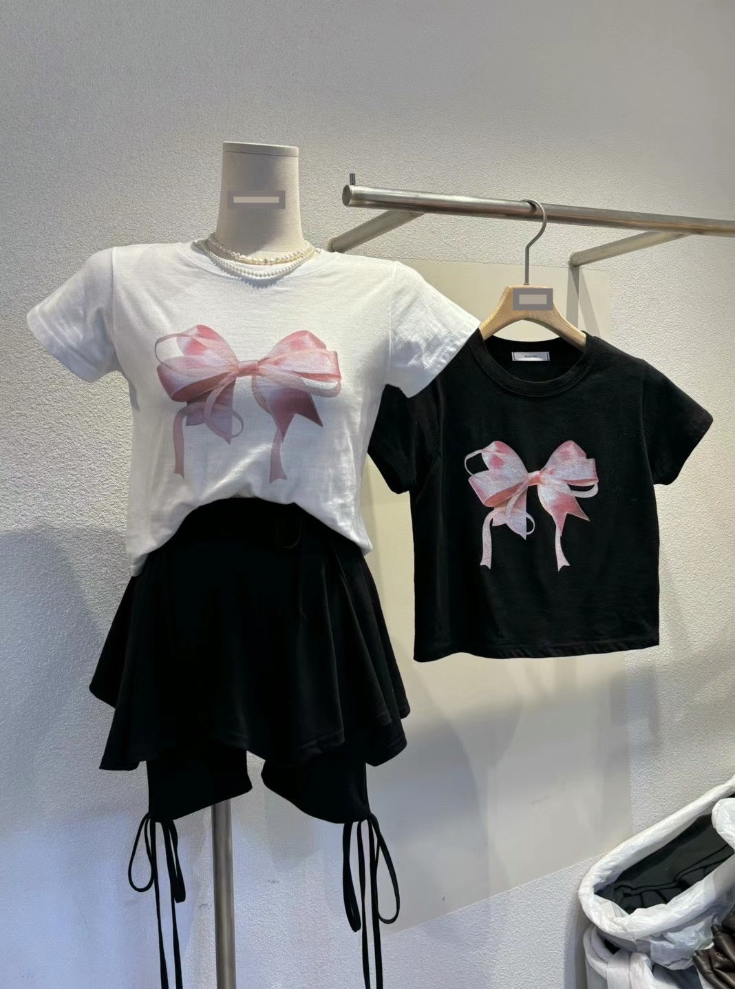 [ 少女心爆棚！大蝴蝶結 tee ] Big Pinkie Bow Soft Tee  - 2 colours