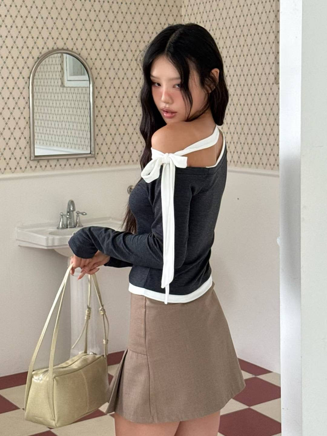 [ 🆕 氣質蝴蝶結斜膊 top ] Bowie Layered Top - 2 colours