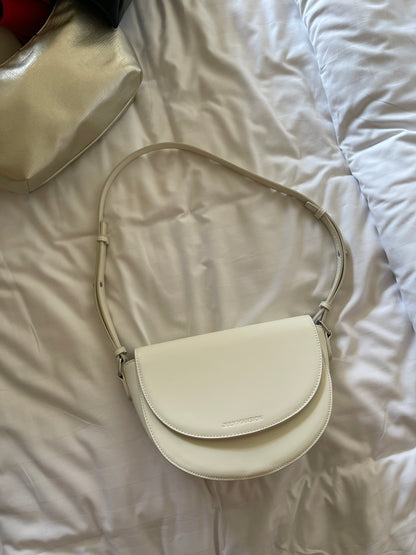 July Mansion - Gia in Coconut
