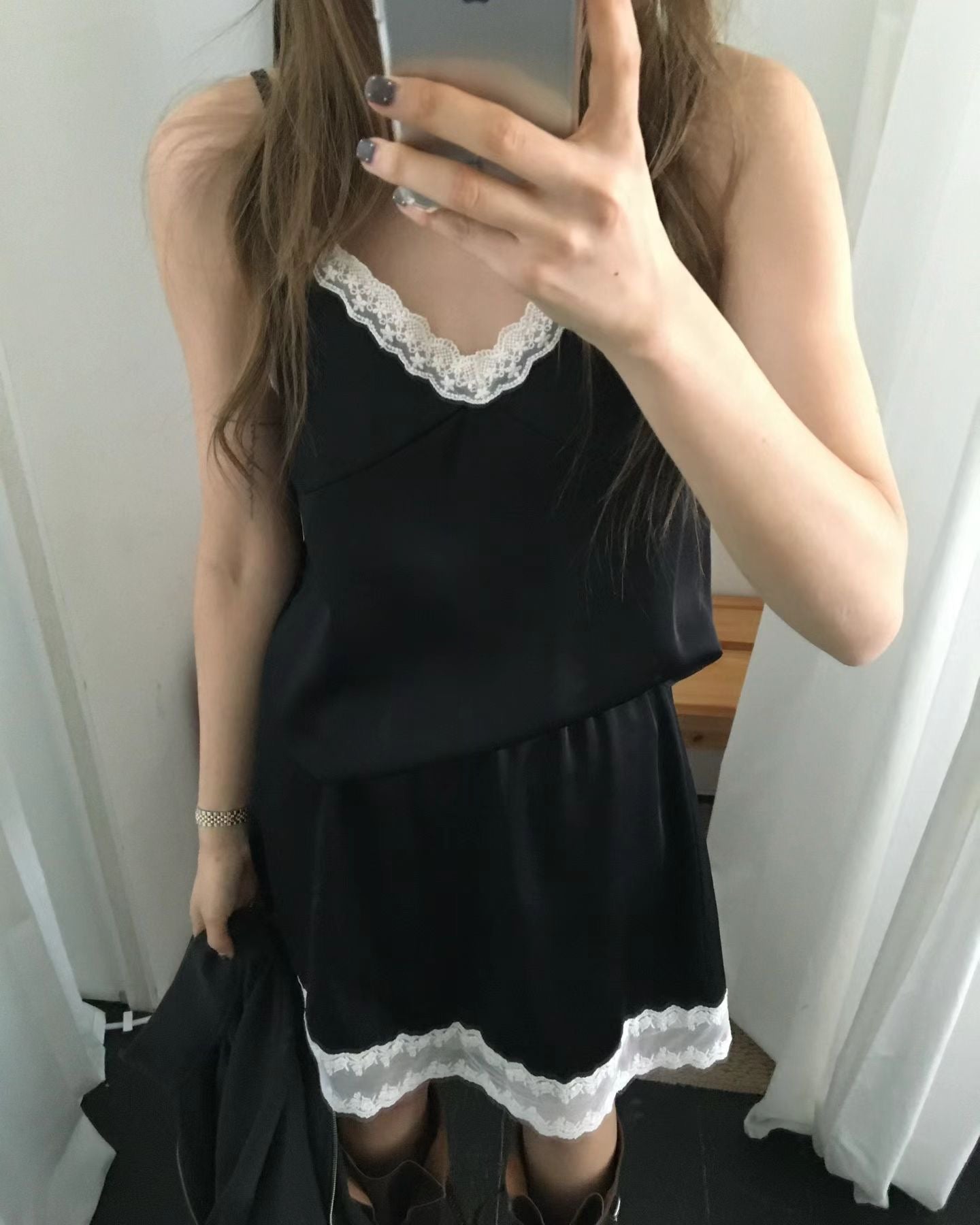 [ 🆕 soft girl era ᪥𓍼᪥𓍼᪥𓍼 質感繡花 lace 背心 ] Embroidered Lace Sheer Cami - 2 colours