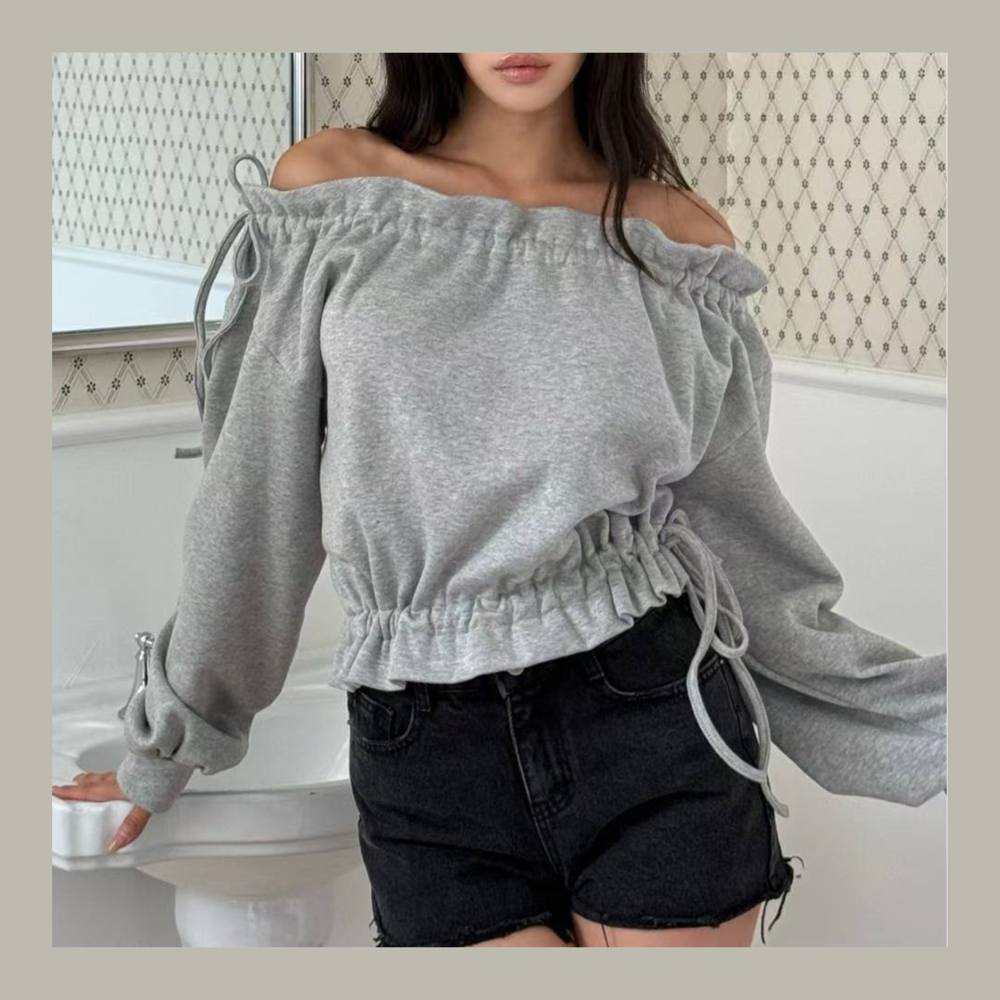 [ 🆕 漲卜卜 puffy 綁帶一字膊 ] Puffy Daily Off-shoulder Sweatshirt - 2 colours