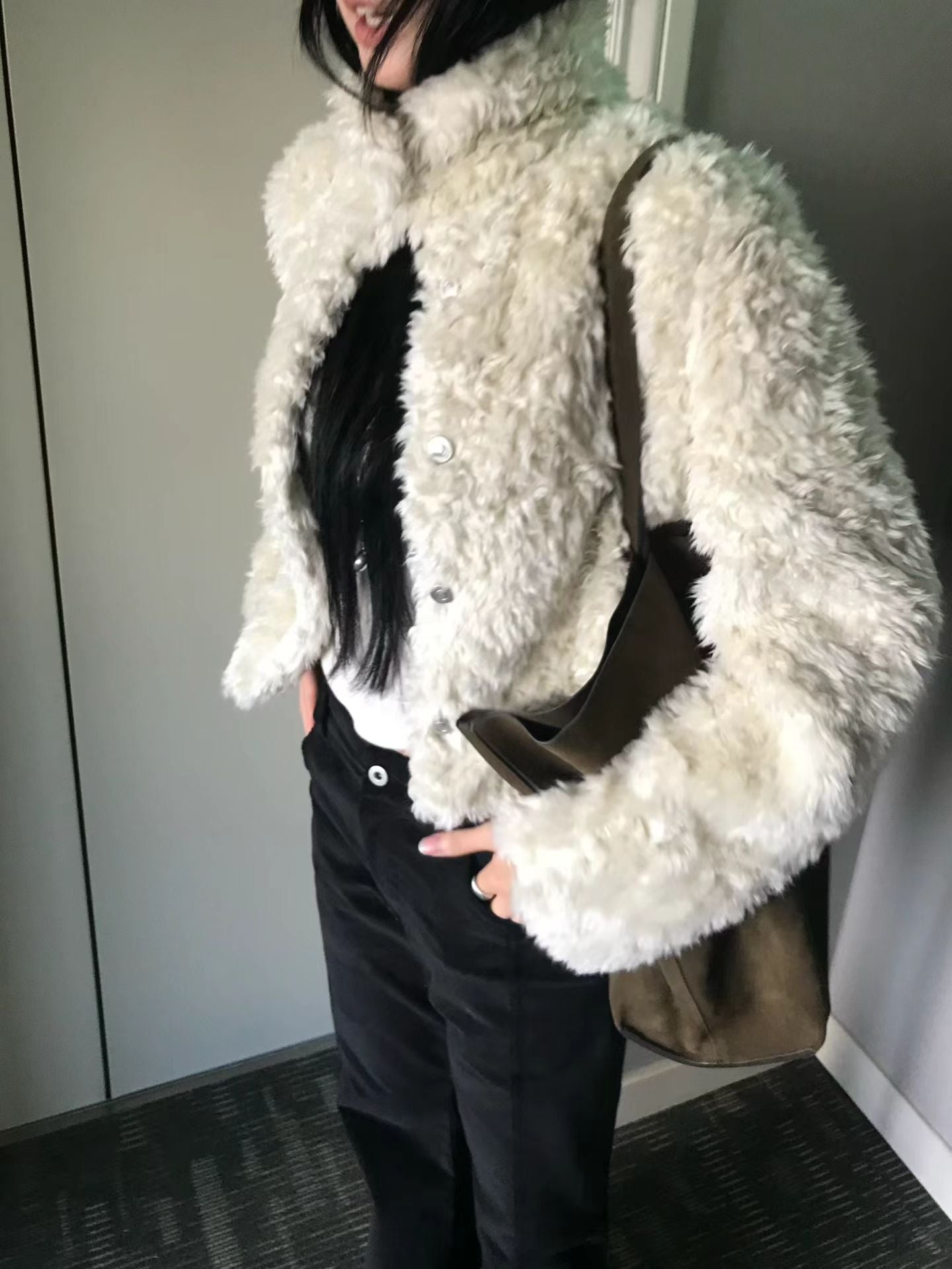 [ 🆕 有型又可愛~! 卷毛毛短外套 ] Puppy Love Fluffy Jacket - 2 colours