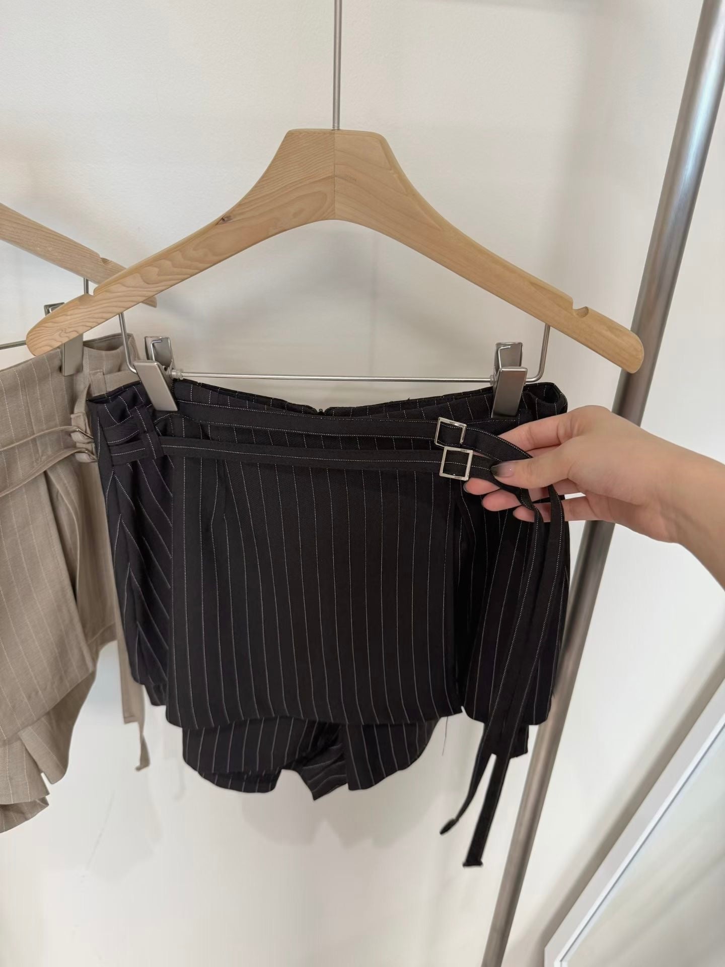[ 🆕 斯文氣質款~ 直間裙褲 超安全! ] Siren Stripes Mini Skorts - 2 colours