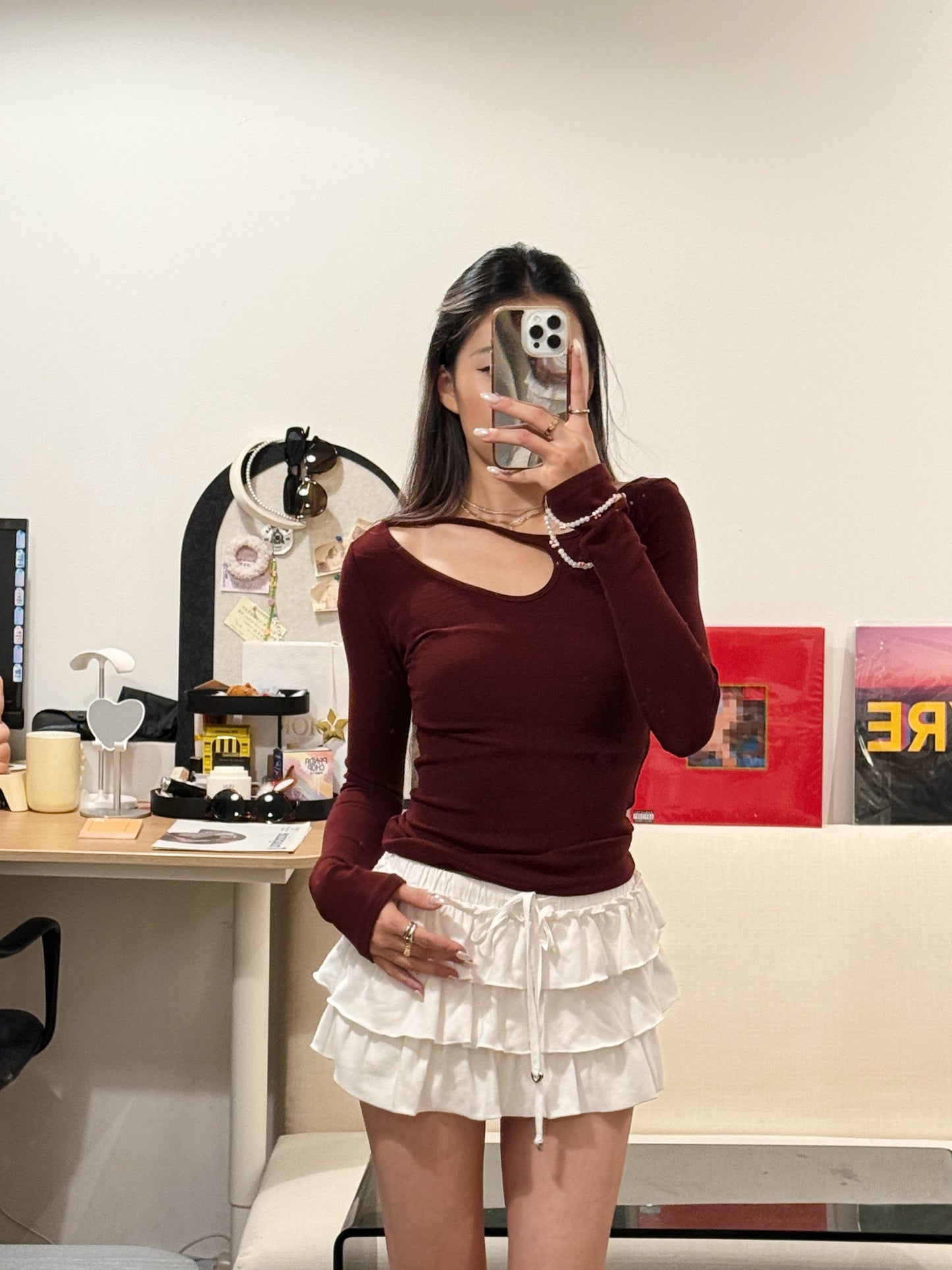 [ 🆕 大力推薦! 小性感彈性薄長衫 ] Sneak Out Top - 2 colours