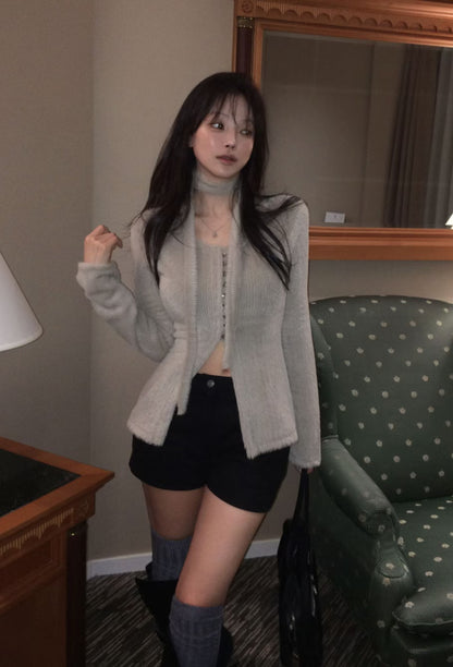 [ 🆕 搶手goody! 毛毛開衩長衫~ ] Fluffy Split Button Up  + Skinny Scarf - 3 colours