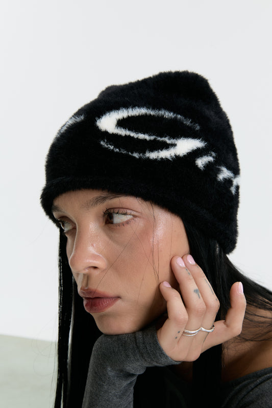Luv Dept / ‘LUVER GIRL’ Fluffy Beanie - Black