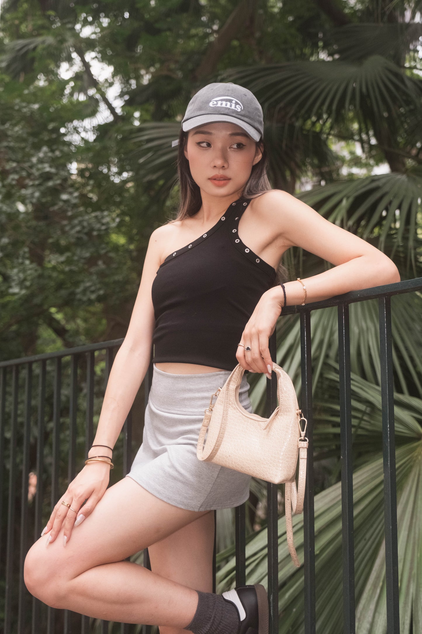 [ 型格斜膊鐵圈背心 ] Rocky Single Shoulder Tank - Black