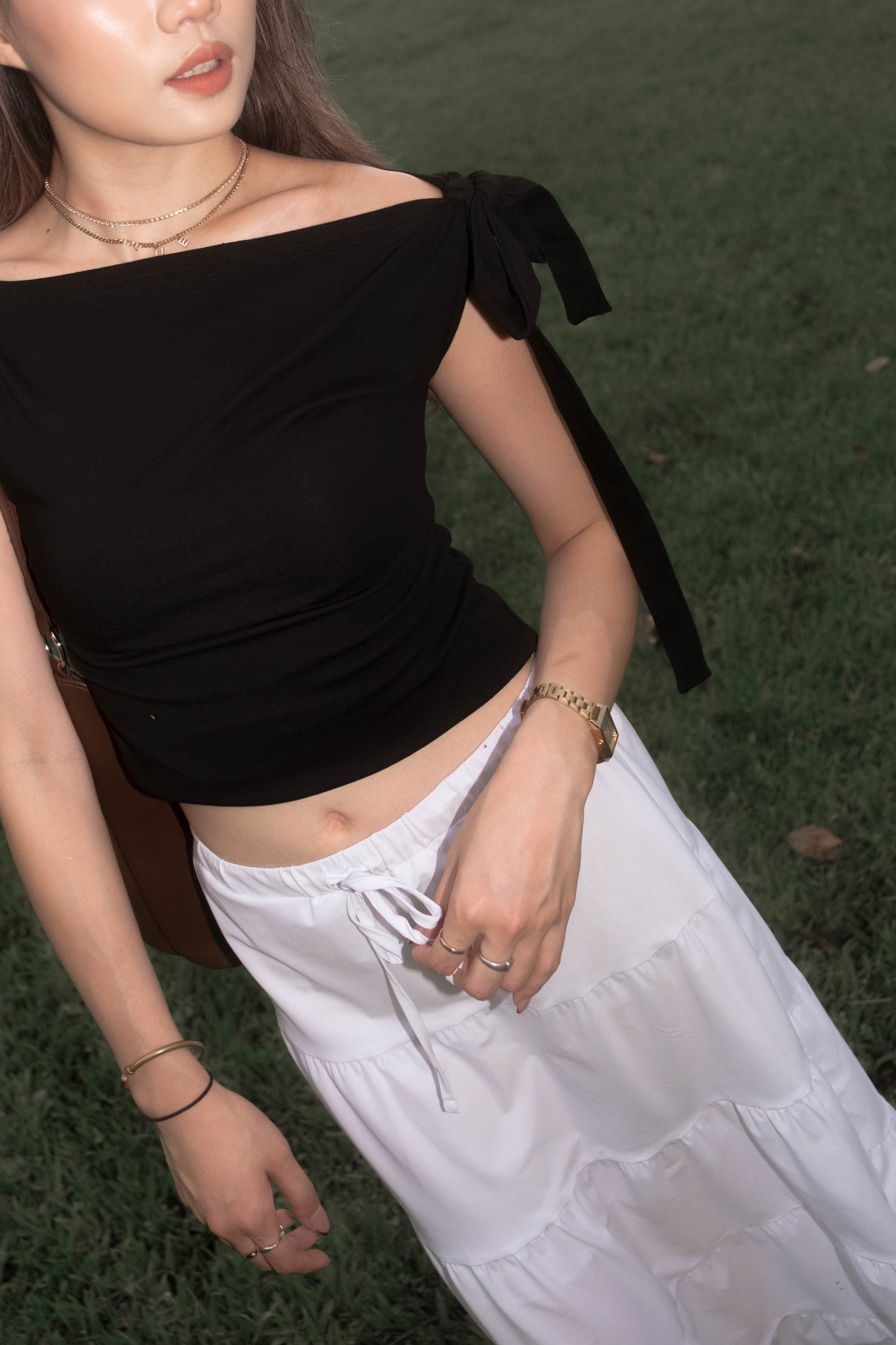 [ 率先上架熱門款!! 衣櫥必備斜膊綁帶 ] Butterfly Asymmetric Top - 3 colours