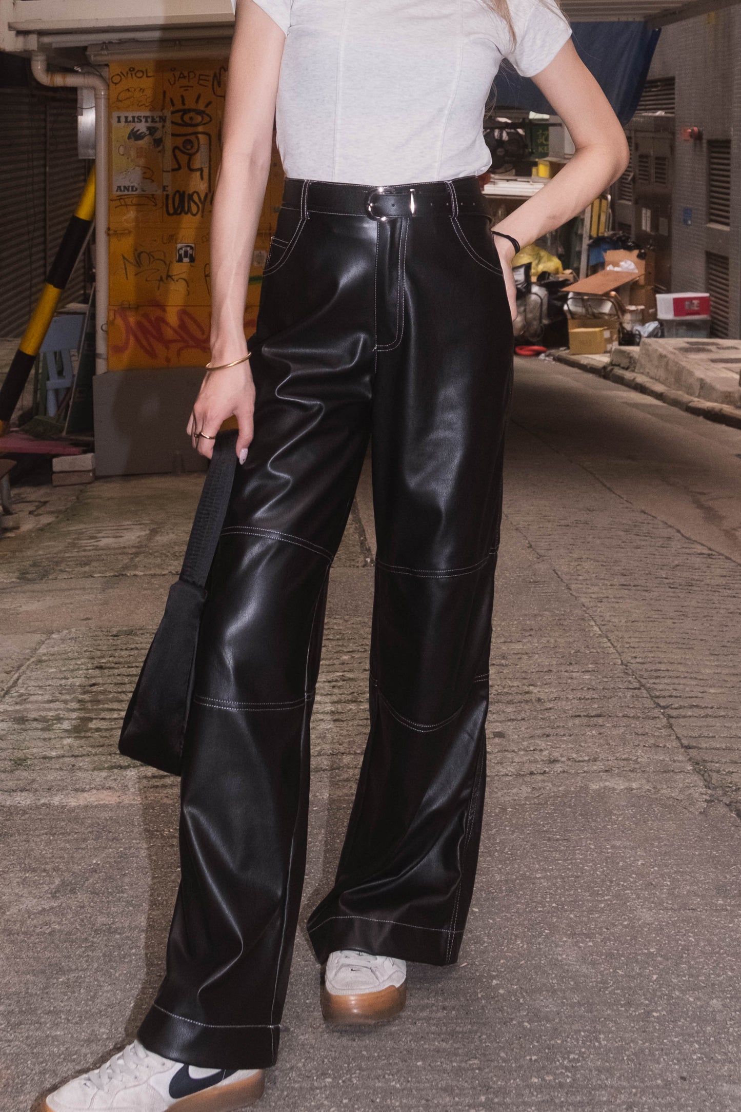 [ 輕量版 ! 直筒闊腳皮褲 ] Lightweight Faux Leather Wide Leg Pants