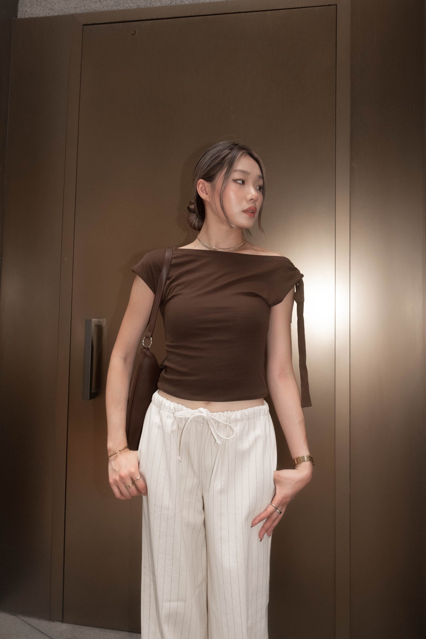 [ 率先上架熱門款!! 衣櫥必備斜膊綁帶 ] Butterfly Asymmetric Top - 3 colours
