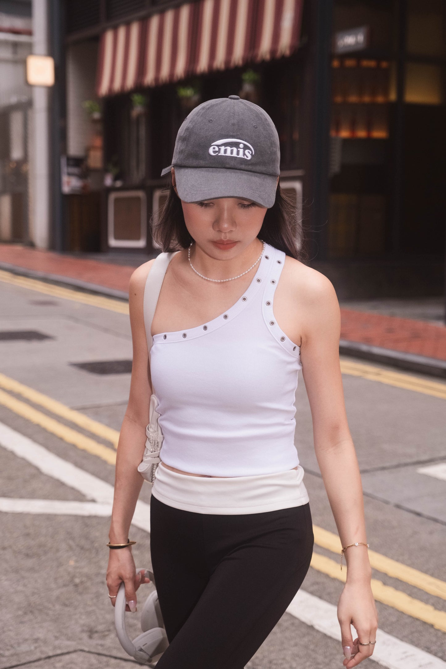 [ 型格斜膊鐵圈背心 ] Rocky Single Shoulder Tank - White