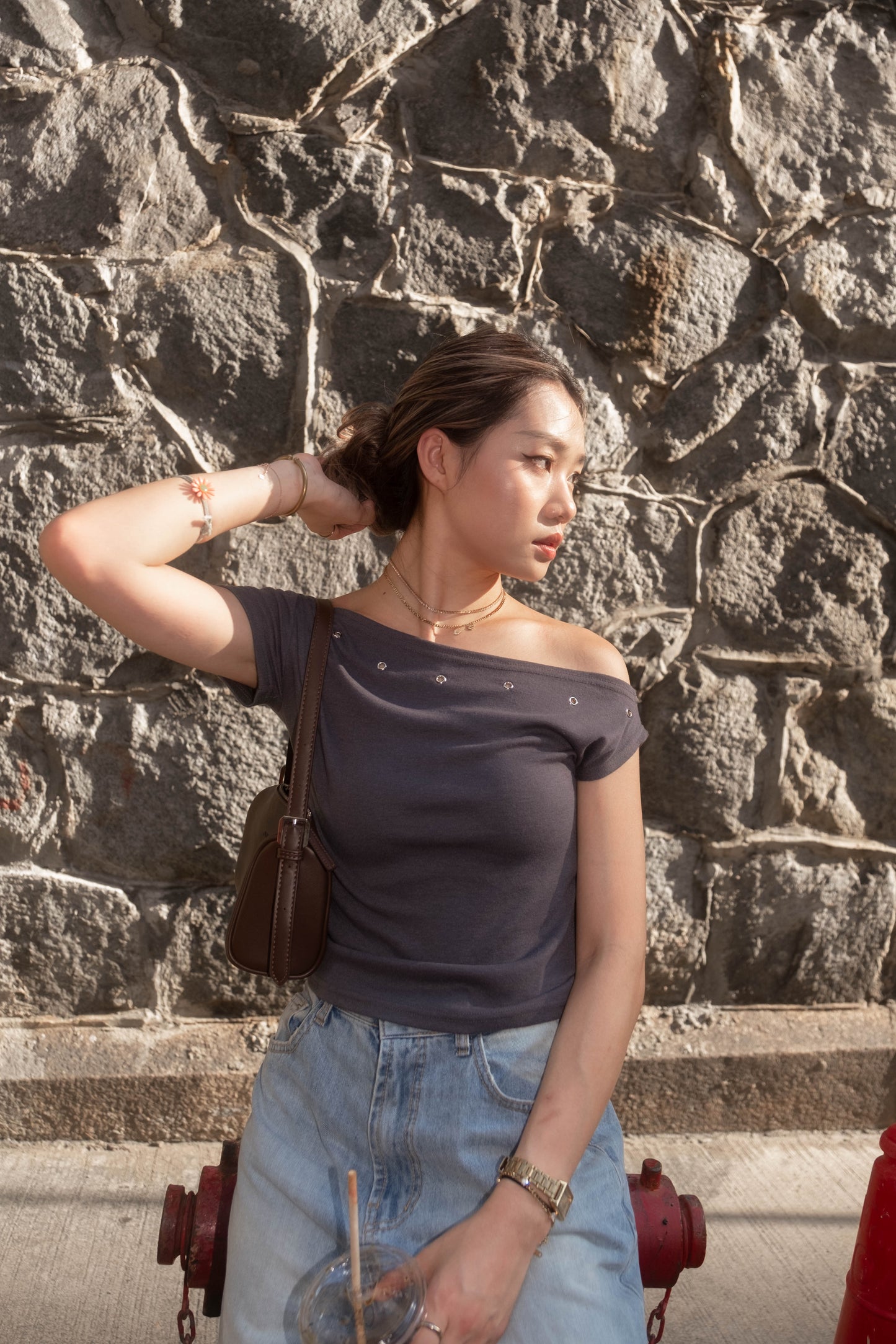 [ 新品優惠 🆕 型格日常! 斜肩鐵圈 top ] Studs Off Shoulder Tee
