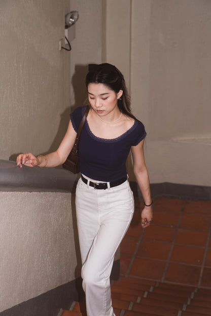 [ 簡約百搭 lace 邊大領 top~ ] 
Cooling Sunset Basic Top - 3 colours