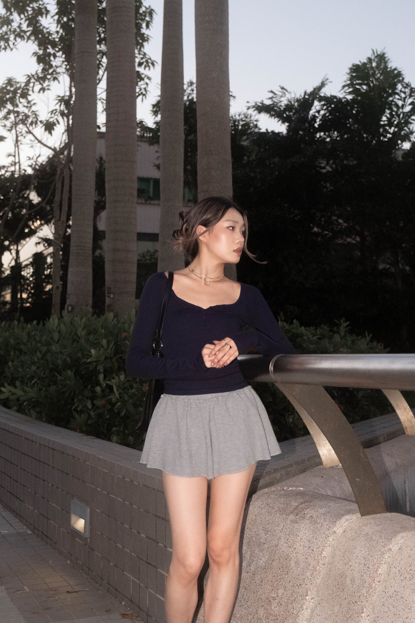 [ 🆕 歐美基礎 🤎 鈕扣彈性 top ] California Sunset Button Up Top - 2 colours