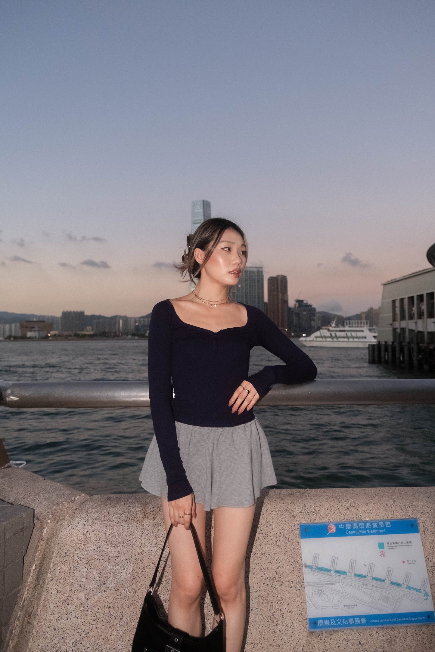 [ 🆕 歐美基礎 🤎 鈕扣彈性 top ] California Sunset Button Up Top - 2 colours