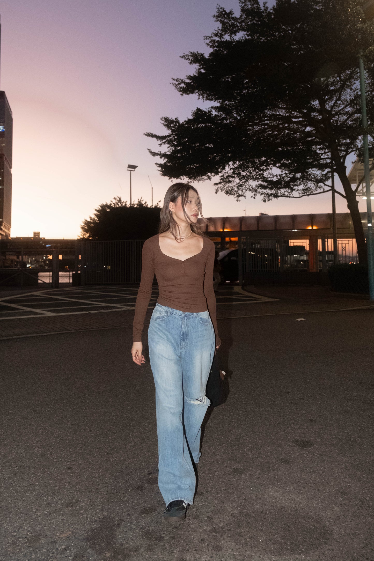 [ 🆕 歐美基礎 🤎 鈕扣彈性 top ] California Sunset Button Up Top - 2 colours