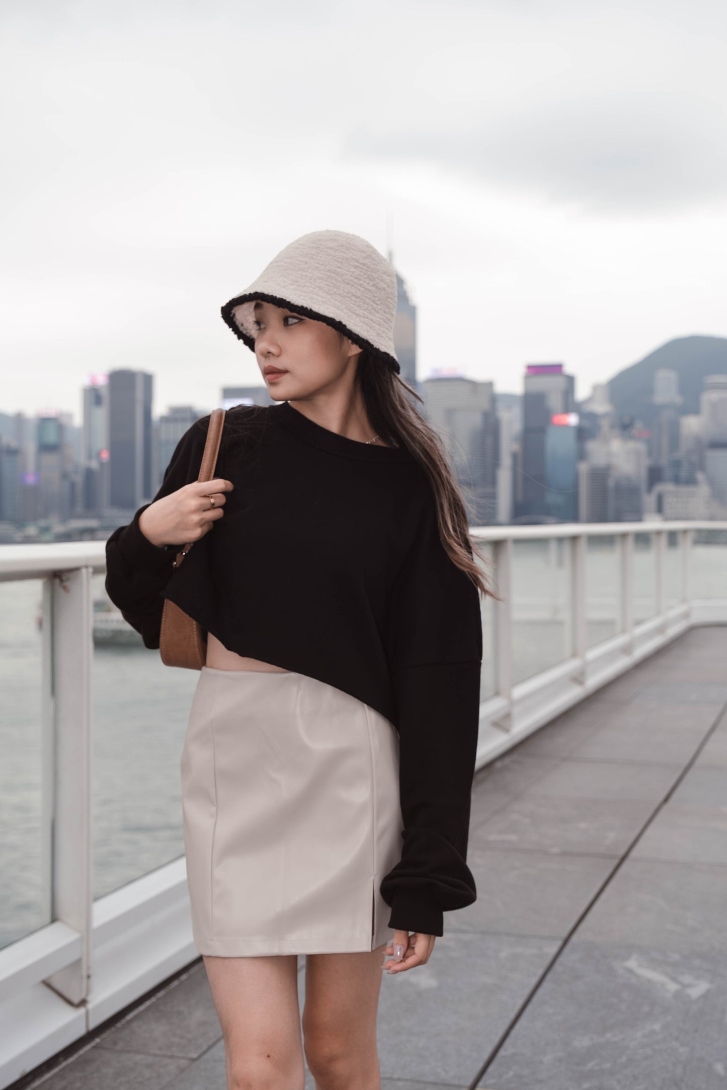 [ 百搭開叉皮裙 ] Faux Leather Mini Skirt Split