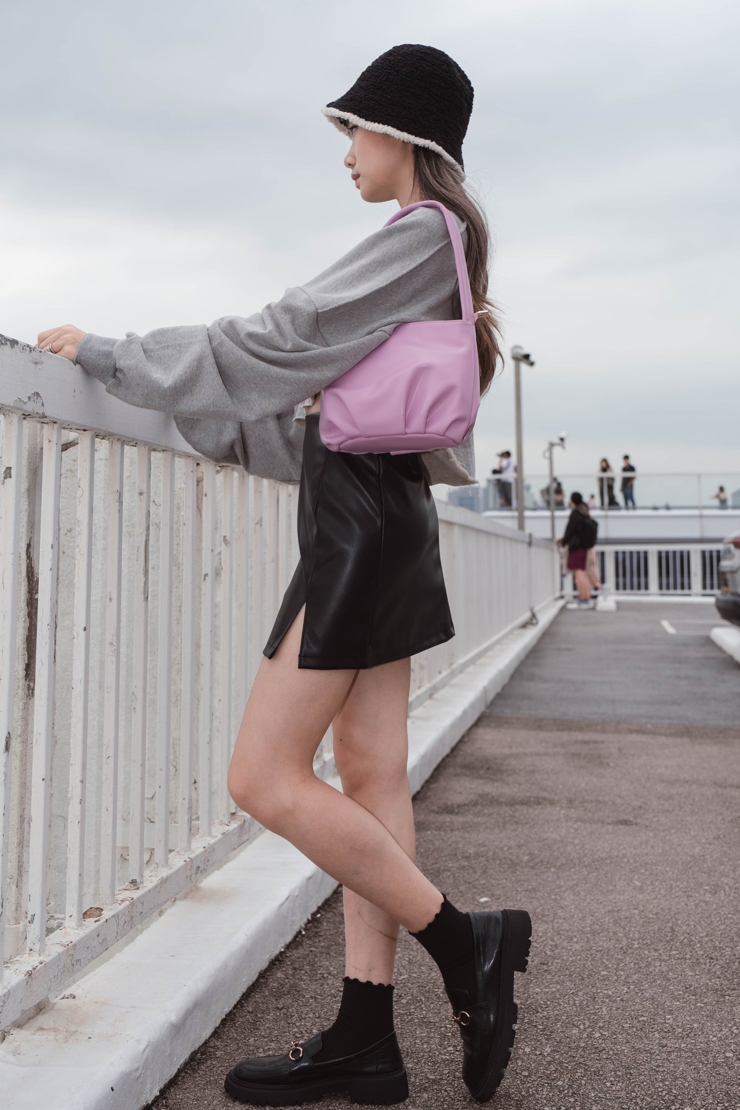 [ 百搭開叉皮裙 ] Faux Leather Mini Skirt Split