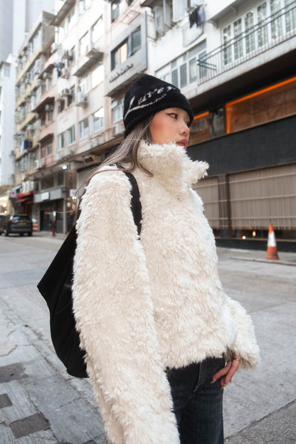 [ 🆕 有型又可愛~! 卷毛毛短外套 ] Puppy Love Fluffy Jacket - 2 colours