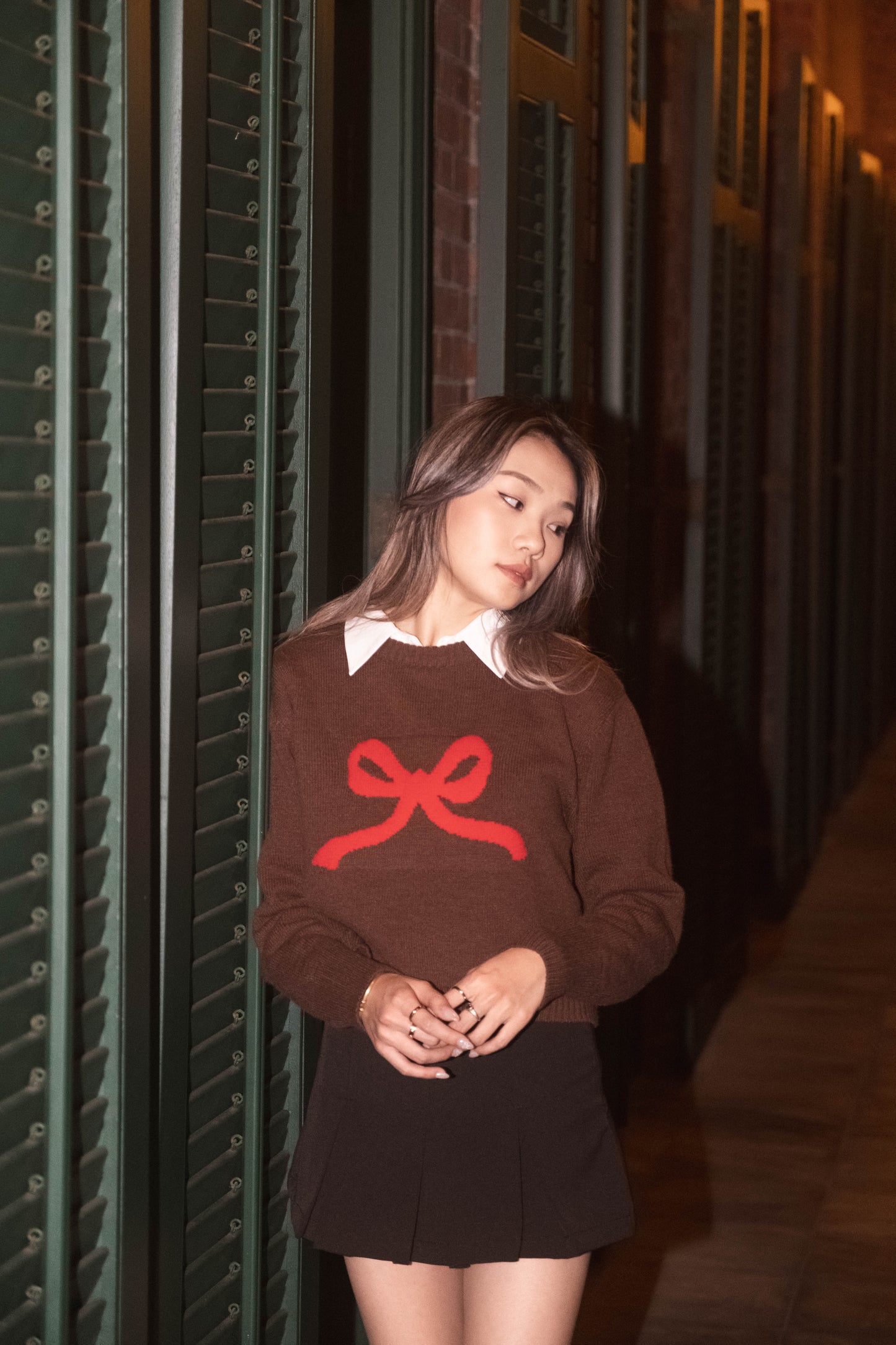 [ 潮流必備！蝴蝶結針織 top ] Bow Ribbon Sweater - Brown