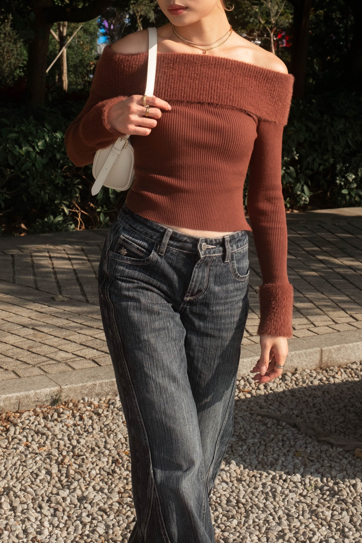 [ 可愛又小性感~ 毛毛一字膊 ] Little Bun Fluffy Off Shoulder Top + Skinny Scarf - 2 colours
