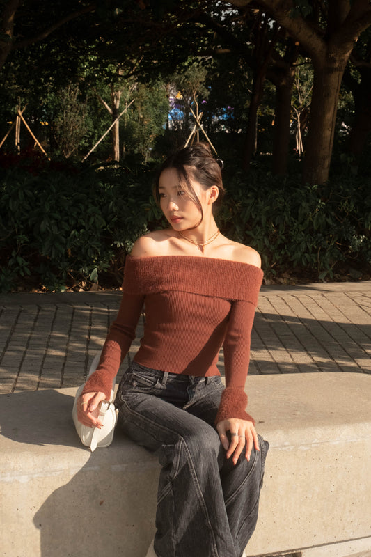 [ 🆕 可愛又小性感~ 毛毛一字膊 ] Little Bun Fluffy Off Shoulder Top + Skinny Scarf - 2 colours