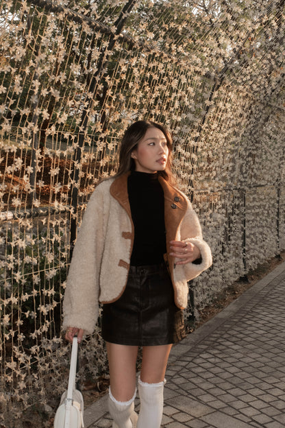 SALE  [ 一衫兩著~ 🤎 反轉變新款 ] Two-Way Suede Fluffy Jacket (Reversible)