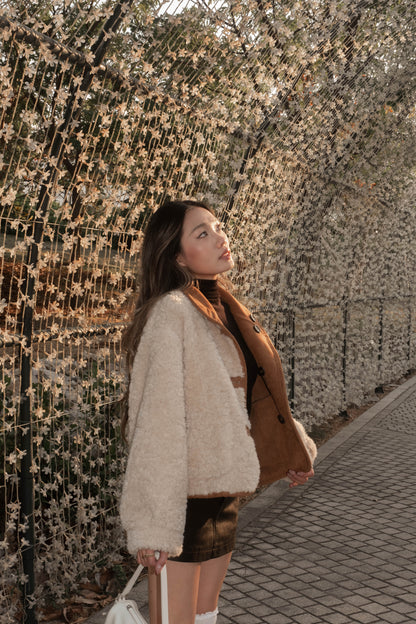 SALE  [ 一衫兩著~ 🤎 反轉變新款 ] Two-Way Suede Fluffy Jacket (Reversible)