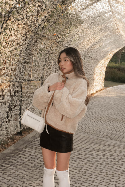 SALE  [ 一衫兩著~ 🤎 反轉變新款 ] Two-Way Suede Fluffy Jacket (Reversible)
